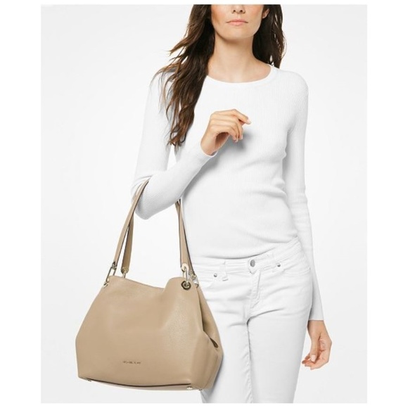 Michael Kors Handbags - ROOMY & STYLISH! Triple Compartment Tote/Leather